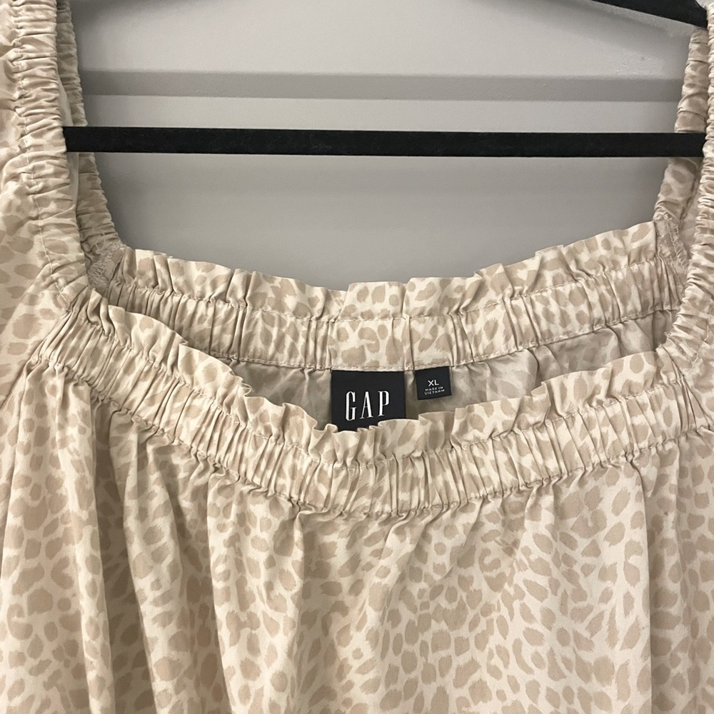 Gap Flutter Sleeve Printed Leopard Top - Size Xl - image 3